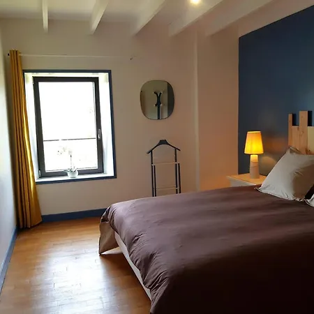 En Montagne Bourbonnaise Avec Jardin, Animaux Admis, Wifi Et Parking - Fr-1-489-458 *